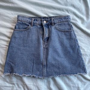 Brandy Melville Jean Skirt (BROKEN ZIPPER)